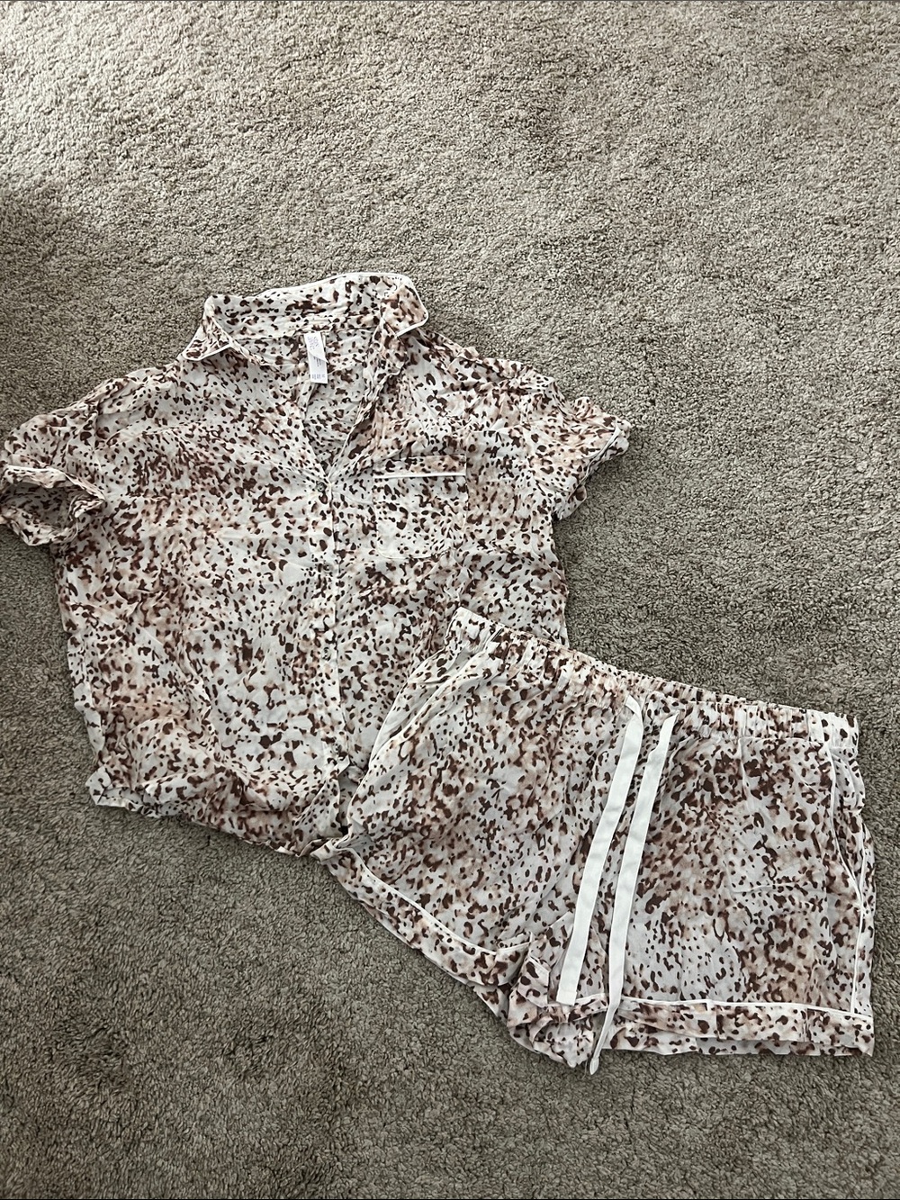 stars above Cream and Brown Printed Short Sleeve Pajama Set